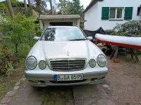 Używany Mercedes E220 143 KM (105 kW) 2001 Srebrny Kombi