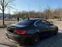 Gebraucht BMW 330 231 PS (169 kW) 2007 Schwarz Coupé