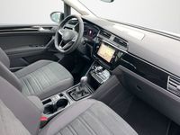 Gebraucht VW Touran Highline 150 PS (110 kW) 2024 Pure white Van / Kleinbus