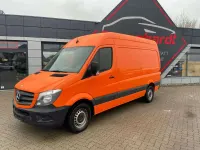 Gebraucht Mercedes Sprinter 143 PS (105 kW) 2018 Orange Van