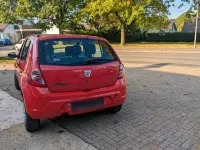 Gebraucht Dacia Sandero 75 PS (55 kW) 2012 Rot Limousine