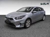 Gebraucht Kia Ceed Comfort 140 PS (102 kW) 2024 Lunarsilber Kleinwagen
