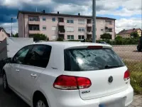 Gebraucht VW Golf VI 105 PS (77 kW) 2010 Weiß Kleinwagen