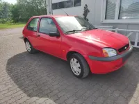 Gebraucht Ford Fiesta 60 PS (44 kW) 2001 Rot Kleinwagen
