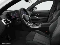Gebraucht BMW 330e 292 PS (214 kW) 2025 Weiß Limousine