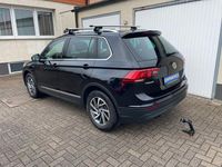 Gebraucht VW Tiguan Sound 150 PS (110 kW) 2018 Deep black perleffekt SUV
