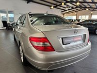 Gebraucht Mercedes C180 156 PS (114 kW) 2009 Silber Limousine