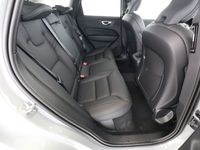 Gebraucht Volvo XC60 Plus 197 PS (144 kW) 2024 Vapour grey / metallic SUV