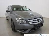 Gebraucht Mercedes B180 109 PS (80 kW) 2014 Grau Kleinwagen