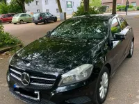 Gebraucht Mercedes A180 122 PS (89 kW) 2013 Schwarz Kleinwagen
