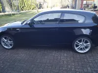 Gebraucht BMW 120 122 PS (89 kW) 2009 Schwarz Kleinwagen