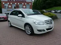 Gebraucht Mercedes B160 95 PS (69 kW) 2011 Weiß Van / Kleinbus