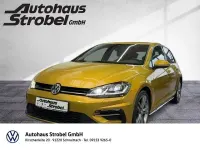 Gebraucht VW Golf VII R-line 150 PS (110 kW) 2017 Kurkumagelb metallic Limousine