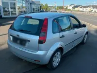 Gebraucht Ford Fiesta 80 PS (58 kW) 2004 Silber Kleinwagen