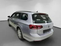 Gebraucht VW Passat 122 PS (89 kW) 2024 Silber Kombi