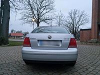 Gebraucht VW Bora 110 PS (80 kW) 2004 Silber Limousine