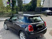 Second-hand Mini Cooper 136 CP (100 kW) 2015 Negru Hatchback
