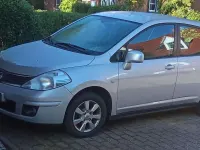Gebraucht Nissan Tiida Acenta 110 PS (80 kW) 2010 Silber Limousine