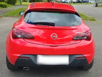 Używany Opel Astra GTC 140 KM (102 kW) 2012 Czerwony Coupe