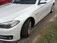 Gebraucht BMW 520 190 PS (139 kW) 2016 Weiß Kombi