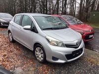 Gebraucht Toyota Yaris 90 PS (66 kW) 2012 Silber Kleinwagen