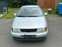Gebraucht VW Polo 50 PS (36 kW) 1998 Silber Kleinwagen