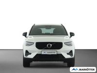 Neu Volvo XC40 Plus 163 PS (119 kW) 2026 Weiss SUV