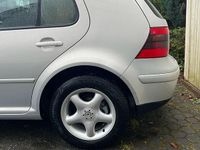 Gebraucht VW Golf IV 105 PS (77 kW) 1998 Silber Kleinwagen