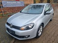 Gebraucht VW Golf VI Style 105 PS (77 kW) 2011 Reflexsilber metallic Kleinwagen