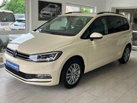 Gebraucht VW Touran 150 PS (110 kW) 2025 Beige Van / Kleinbus