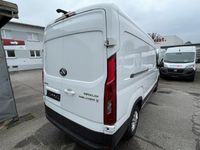 Second-hand Maxus V90 148 CP (108 kW) 2024 Alb Van