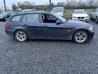Gebraucht BMW 320 150 PS (110 kW) 2007 Blau Kombi