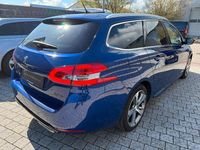 Gebraucht Peugeot 308 SW Allure 131 PS (96 kW) 2020 Blau Kombi