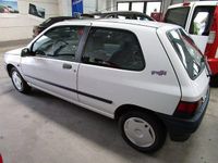 Gebraucht Renault Clio 54 PS (39 kW) 1993 Weiß Limousine