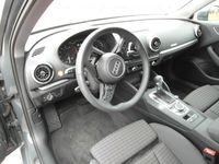 gebraucht Audi A3 Sportback 30 g-tron S tronic sport AHK LED