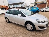 Gebraucht Opel Astra Selection 101 PS (74 kW) 2013 Silber Kombi