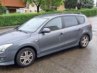 Gebraucht Hyundai i30 105 PS (77 kW) 2011 Grau Kombi