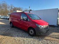 Gebraucht Mercedes Vito 114 PS (83 kW) 2016 Rot Van