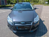 Gebraucht Ford Focus 100 PS (73 kW) 2014 Andere farben Kombi