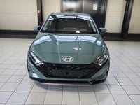 Gebraucht Hyundai i20 Select 101 PS (74 kW) 2025 Gruen Kleinwagen