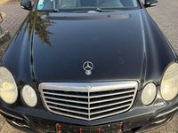 Gebraucht Mercedes E320 Avantgarde 224 PS (164 kW) 2008 Schwarz Limousine