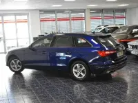 Gebraucht Audi A4 Basis 136 PS (100 kW) 2023 Blau Kombi