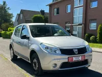 Gebraucht Dacia Sandero 75 PS (55 kW) 2009 Platingrau Kleinwagen