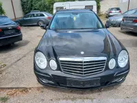 Gebraucht Mercedes E220 Avantgarde 170 PS (125 kW) 2008 Schwarz Limousine