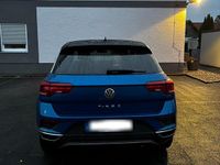 Gebraucht VW T-Roc Style 150 PS (110 kW) 2018 Blau SUV