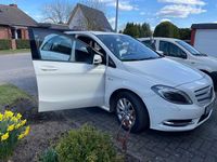 Gebraucht Mercedes B180 109 PS (80 kW) 2012 Weiß Van / Kleinbus