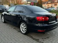 Gebraucht VW Jetta 105 PS (77 kW) 2011 Schwarz Limousine