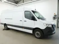 Gebraucht Mercedes Sprinter 170 PS (125 kW) 2025 Arktikweiss Van