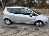Gebraucht Opel Meriva 110 PS (80 kW) 2011 Silber Van / Kleinbus