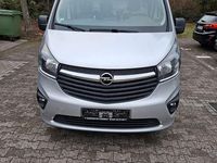 Gebraucht Opel Vivaro 145 PS (106 kW) 2017 Silber Van / Kleinbus